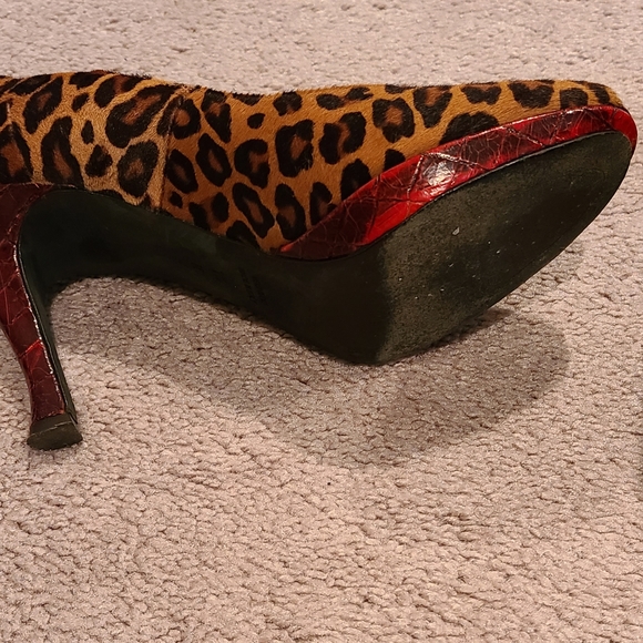 Shoes - Picture 4 of 4